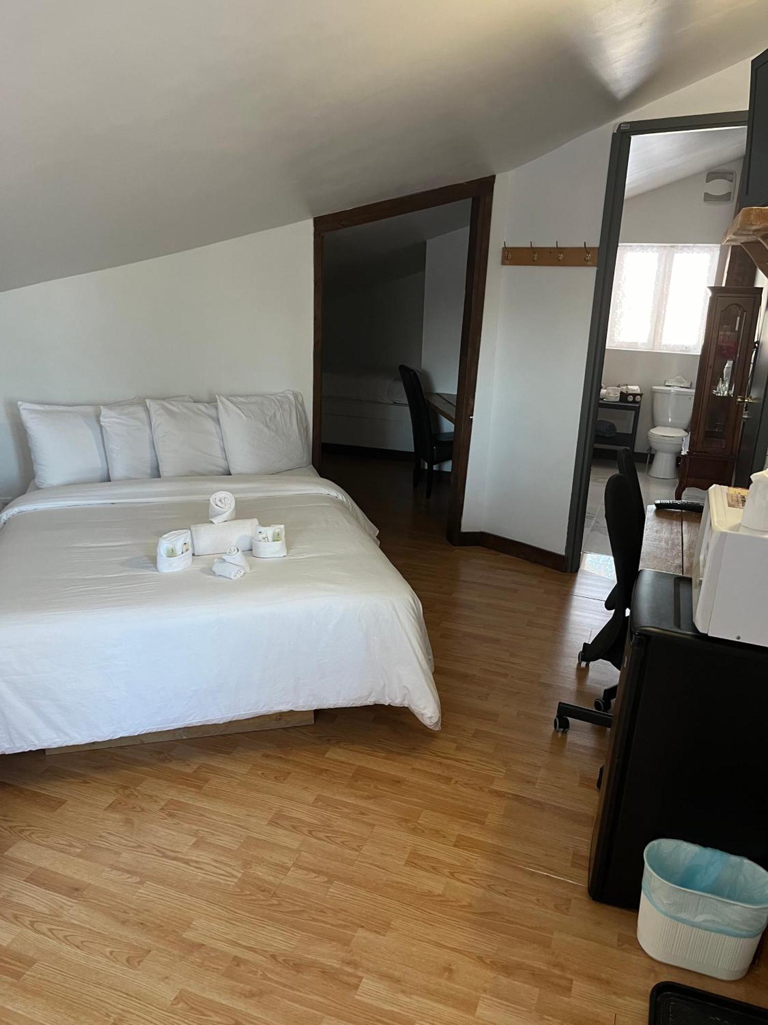 Auberge De Ferme-Neuve Lac-Saint-Paul エクステリア 写真