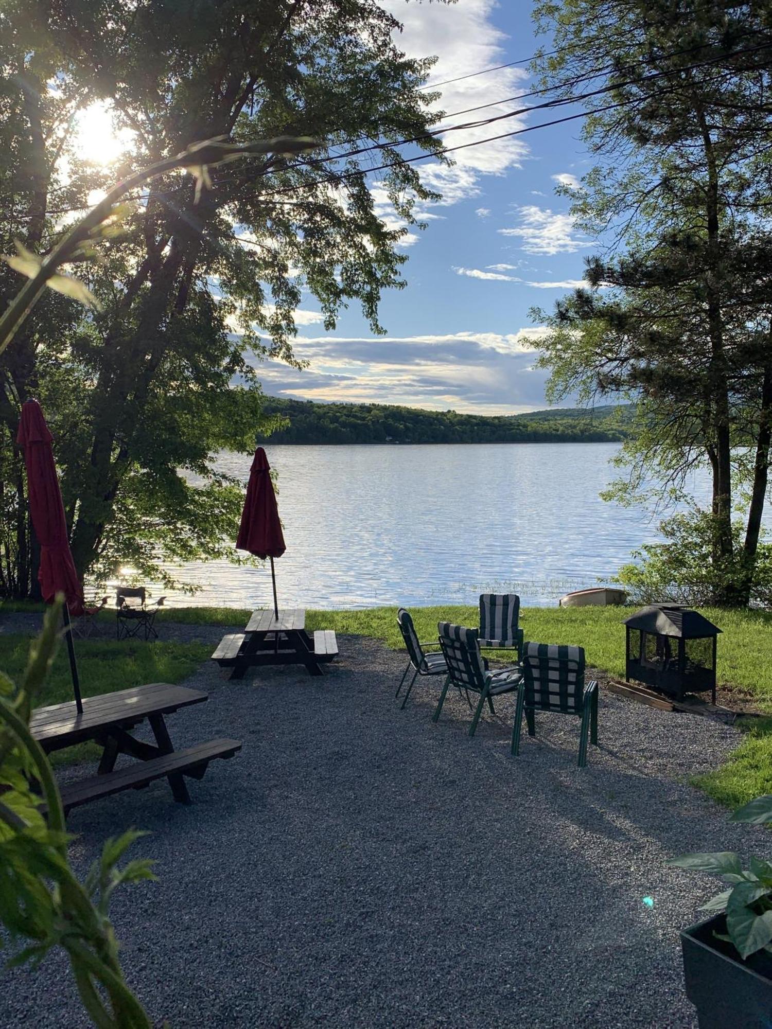 Auberge De Ferme-Neuve Lac-Saint-Paul エクステリア 写真