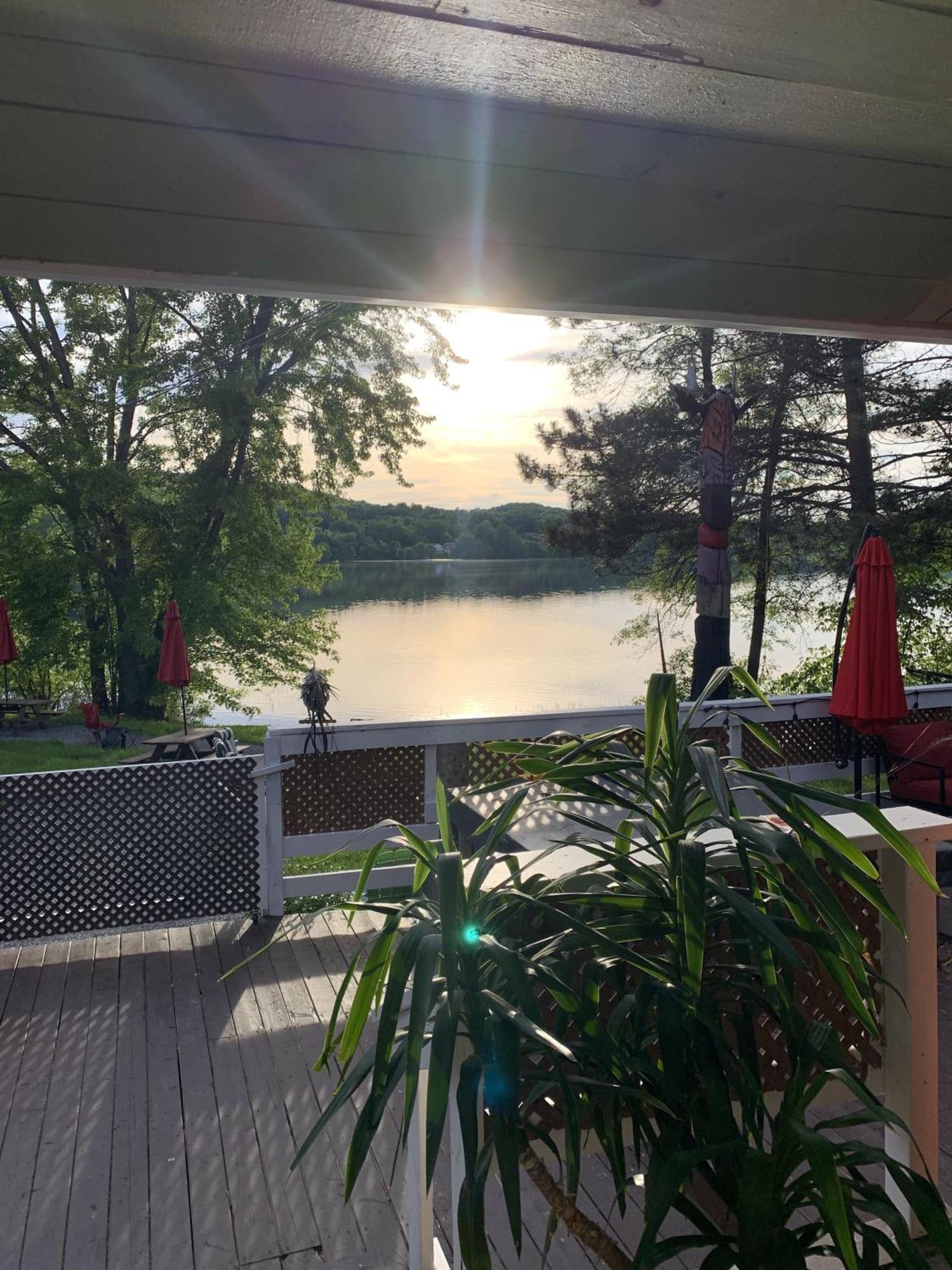 Auberge De Ferme-Neuve Lac-Saint-Paul エクステリア 写真