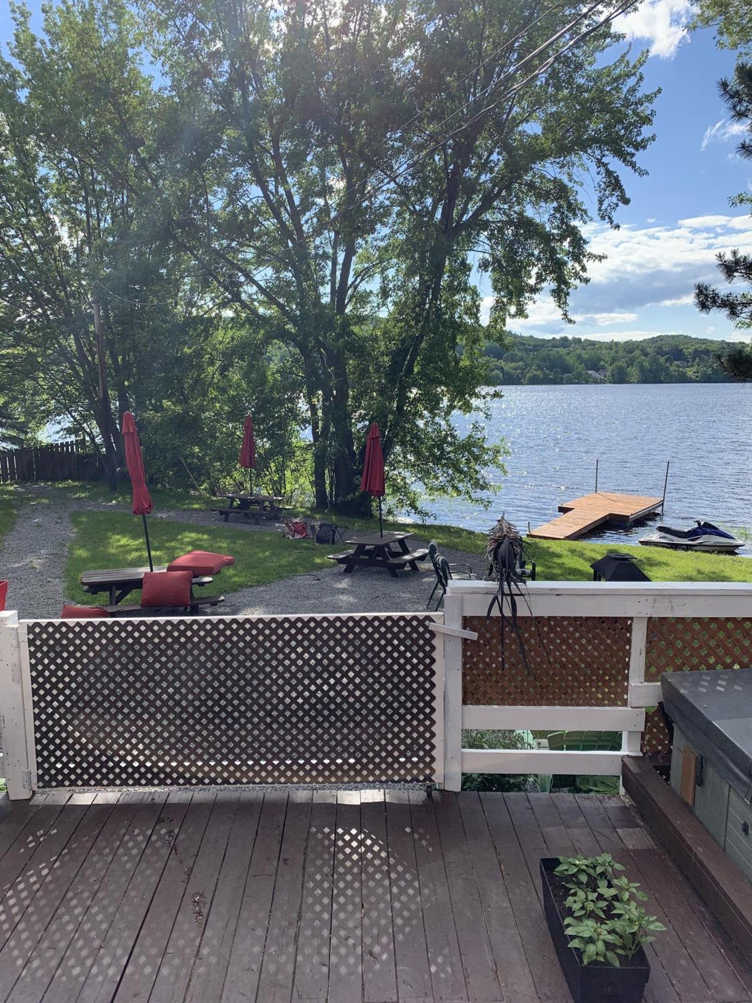 Auberge De Ferme-Neuve Lac-Saint-Paul エクステリア 写真